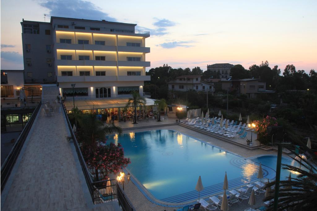 Hotel Santa Lucia Le Sabbie d'Oro Cefalù Esterno foto